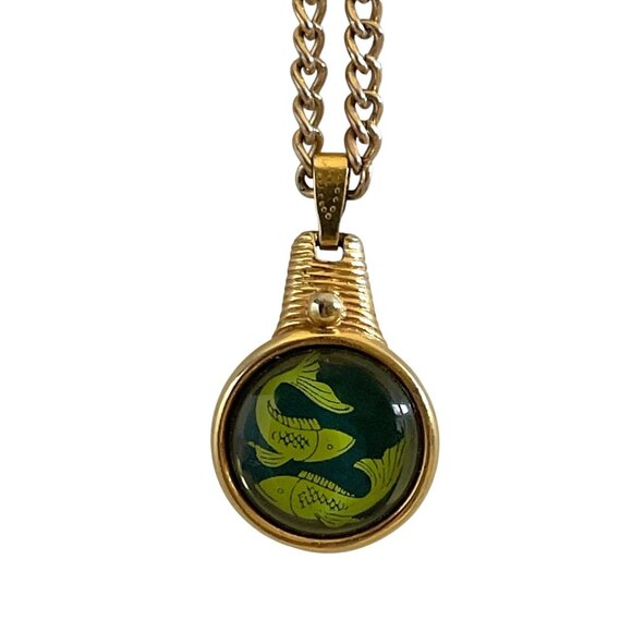 Vtg Jeane Dixon Pisces Pendant Necklace Gold-Tone Green Zodiac Design 18" Chain - Picture 1 of 8